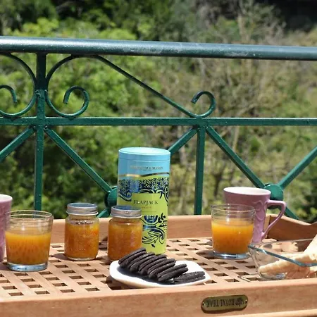 With Outdoor Jacuzzi וילה