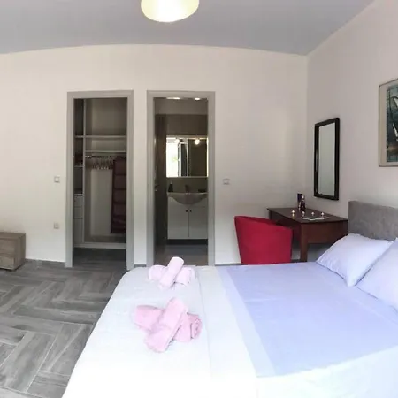 וילה With Outdoor Jacuzzi