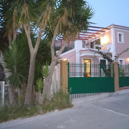 With Outdoor Jacuzzi וילה Divarata