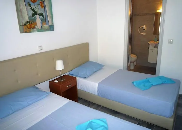 Vilă With Outdoor Jacuzzi Divarata