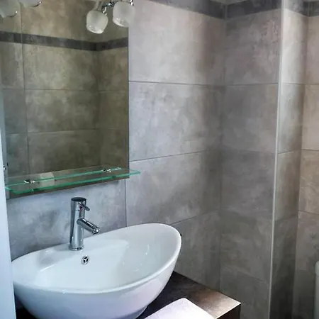 With Outdoor Jacuzzi * Divarata