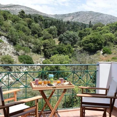 With Outdoor Jacuzzi Villa *