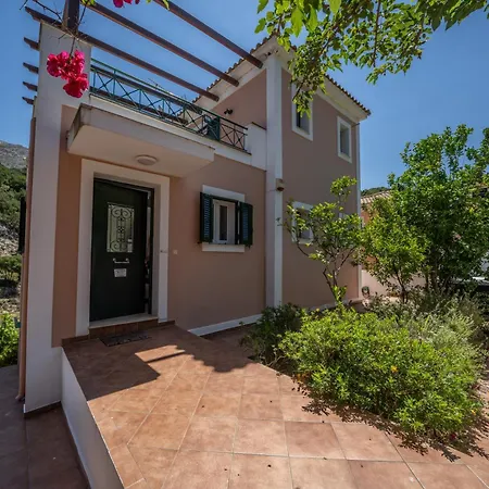 With Outdoor Jacuzzi * Divarata